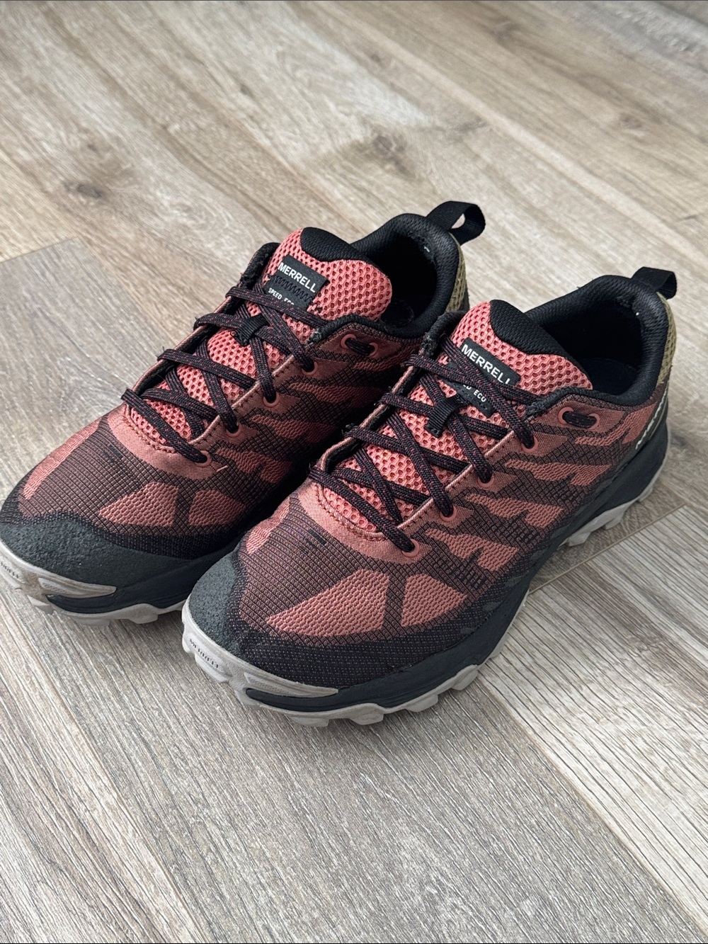 Merrell Speed Eco Women’s Coral Pink and Black Trail Sneakers Size 9.5